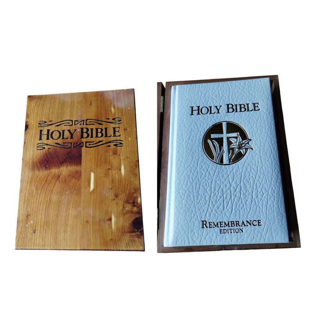 👜Holy Bible & Wood Bible Holder Remembrance Bible Box CWA Local‎ #1114 New